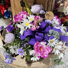 Load image into Gallery viewer, Silk Grave Saddle
