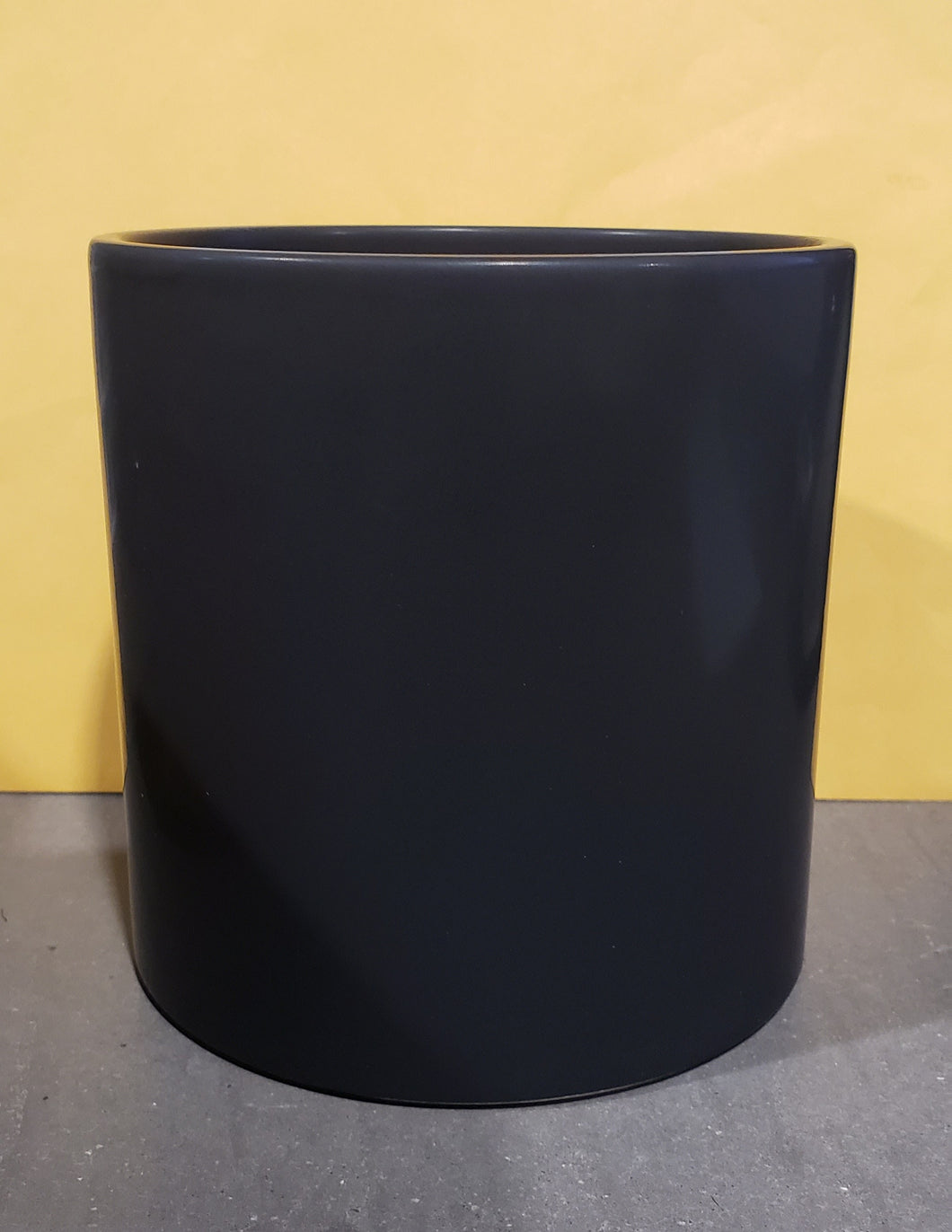 Black planter