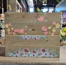 Load image into Gallery viewer, Wooden Floral Box - Large
