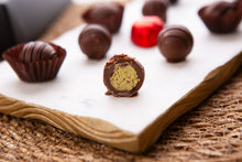 Load image into Gallery viewer, Dubai Truffles Chocolate Gift Box Valentines
