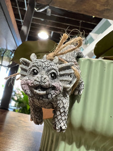 Resin Dragon Pot Hugger