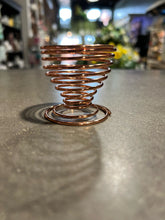 Load image into Gallery viewer, Wire Airplant Holder
