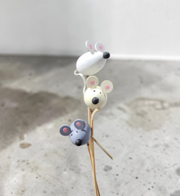 Load image into Gallery viewer, Mice Picks
