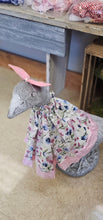 Load image into Gallery viewer, Porch Goose Outfit

