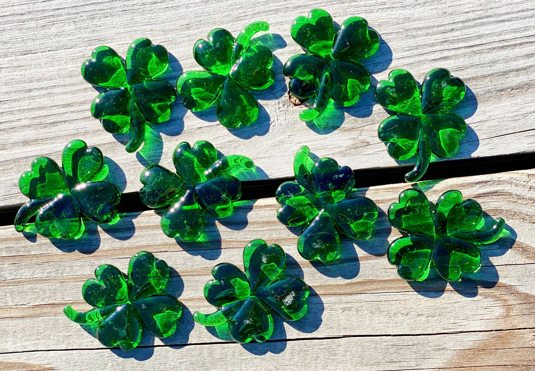 Glass Four Leaf Clover Sitter Collectible